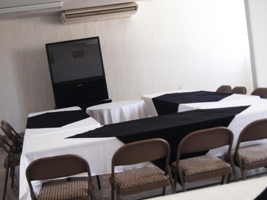 Hotel Mary Celaya  Bagian luar foto