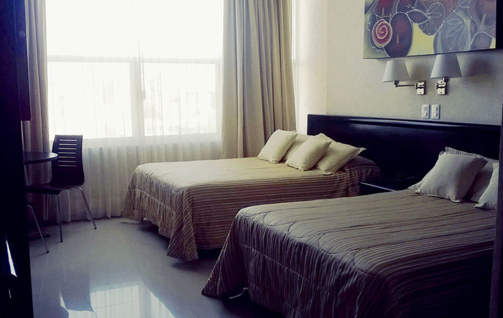 Hotel Mary Celaya  Bagian luar foto